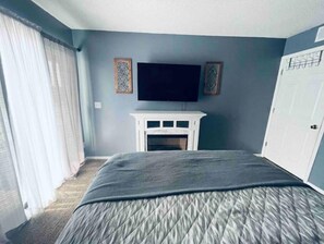 1 bedroom, WiFi - Lakeside Stay for Six (Village of Four Seasons)