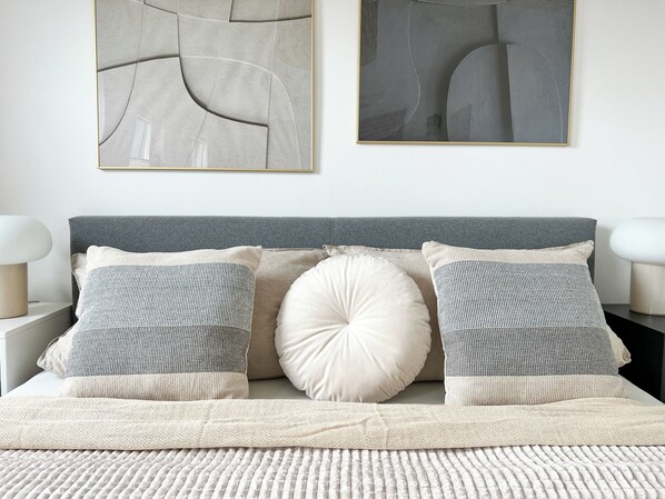 1 soverom, strykejern/-brett, wi-fi (inkludert) og sengetøy