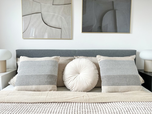 JUPAS° | Soho Home - Smart & Netflix