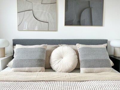 JUPAS° | Soho Home - Smart & Netflix