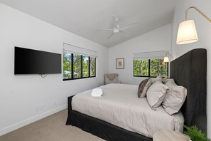 4 habitaciones, escritorio, tabla de planchar con plancha y wifi gratis
