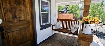 Your Favorite Prescott Airbnb:)- .08 mi walk to DT
