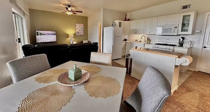 Comfy Mountain Side Stay - Incredible Views