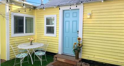 Downtown Daisy - Walk To Whiskey Row