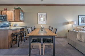 Dining - Top Floor Grandview Condo with stunning mountain views, Patio & BBQ  (Silver Star Mountain)