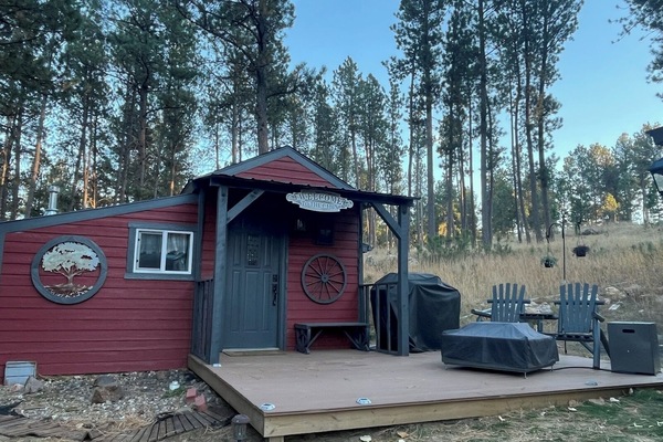 Front Veiw 2 room cabin