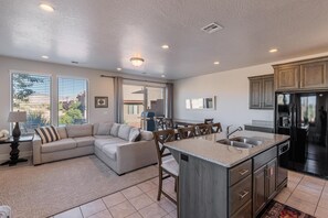 Casa geminada, várias camas (Sol Time) | Cozinha privada