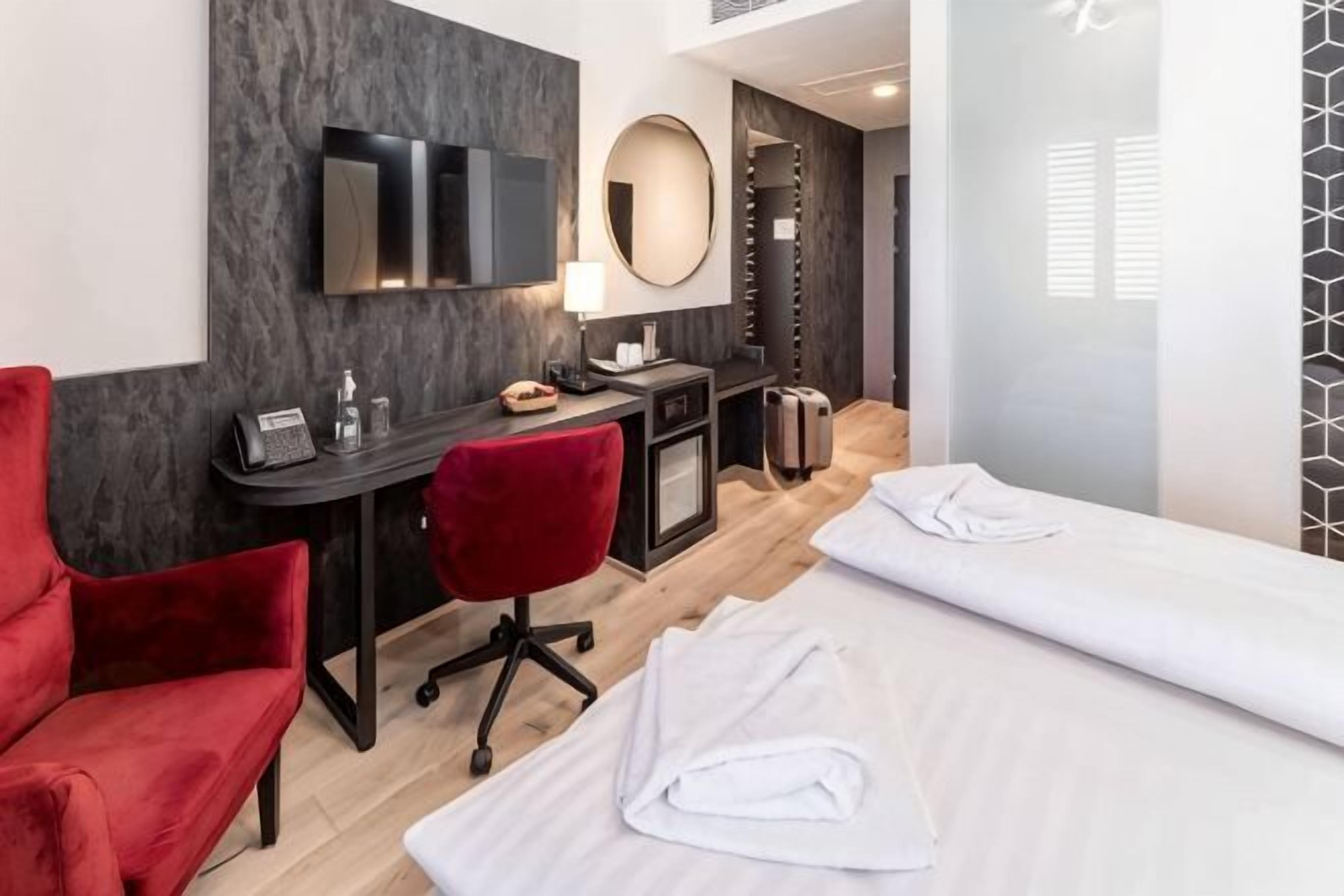 Soundproofing, cots/infant beds