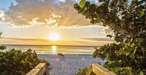 Beach nearby - 677 Beach Break ·Beautiful 3/3 Home w/ Heated Pool (Naples)