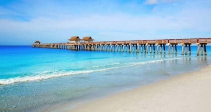 835 GulfShore Villa | Mins 2 Mercato & White Sands