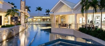 839 GulfShore Villa w/ Private Studio Near Mercato