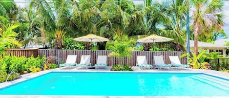 室外泳池、暖水池