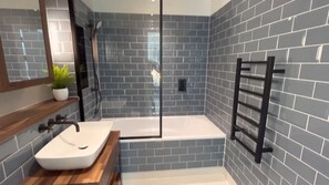 Apartment, Multiple Beds | Bathroom - Lovely 3-bed Penthouse in London (London)