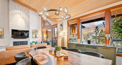 Whistler Village North: 4BR+3.5BA Private Hot Tub