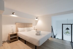 Iron/ironing board, free WiFi, bed sheets - loft business bernabeu 5 de alquiler temporal (Madrid)