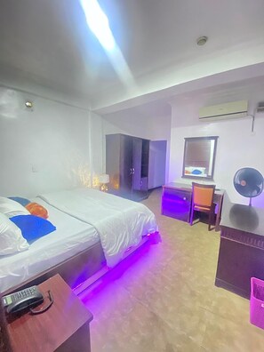 1 bedroom, bed sheets - zarmmak (Lekki)