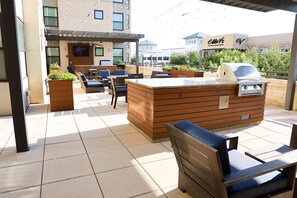 Outdoor dining - Stylish Urban Getaway in City Centre (Houston)