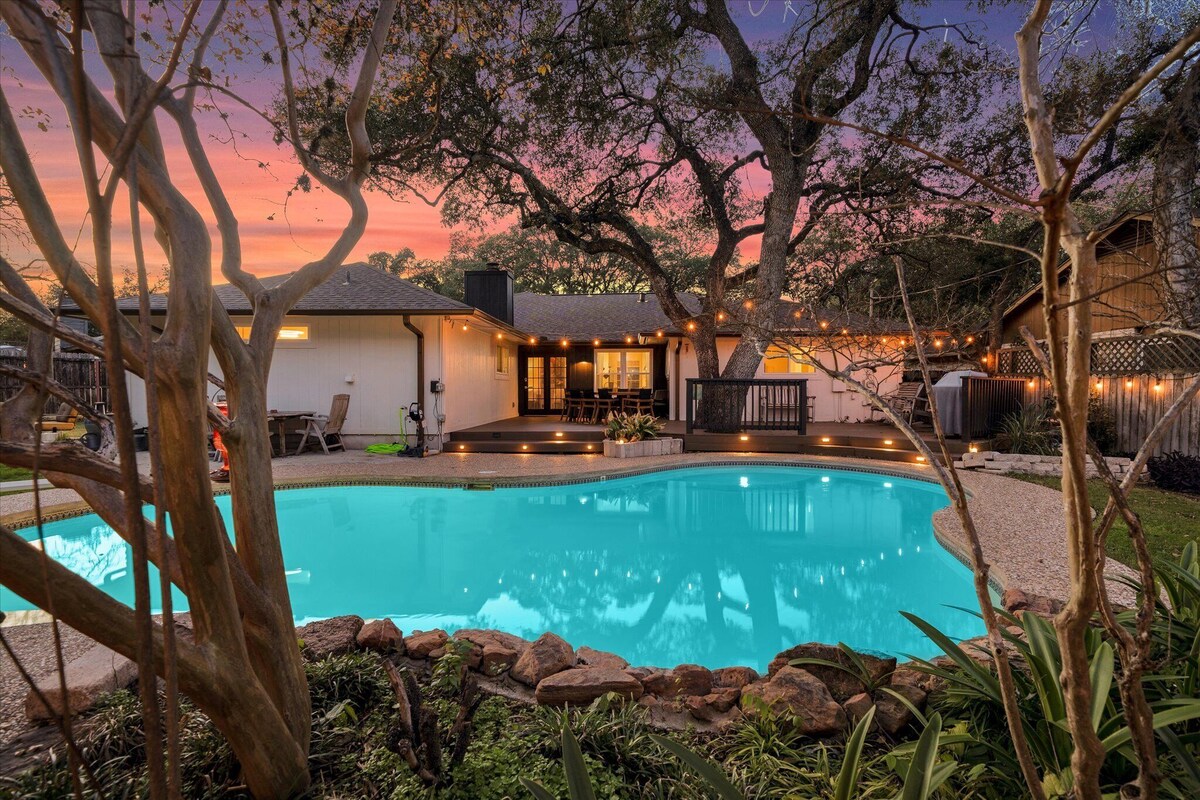 Photo 28 of The Hideaway Vaca-South Austin: A Swim & Grill Oasis with Game Barn & back deck