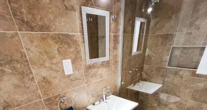 Casa de las Lomas 3BR - 2 Bathroom - Free Parking