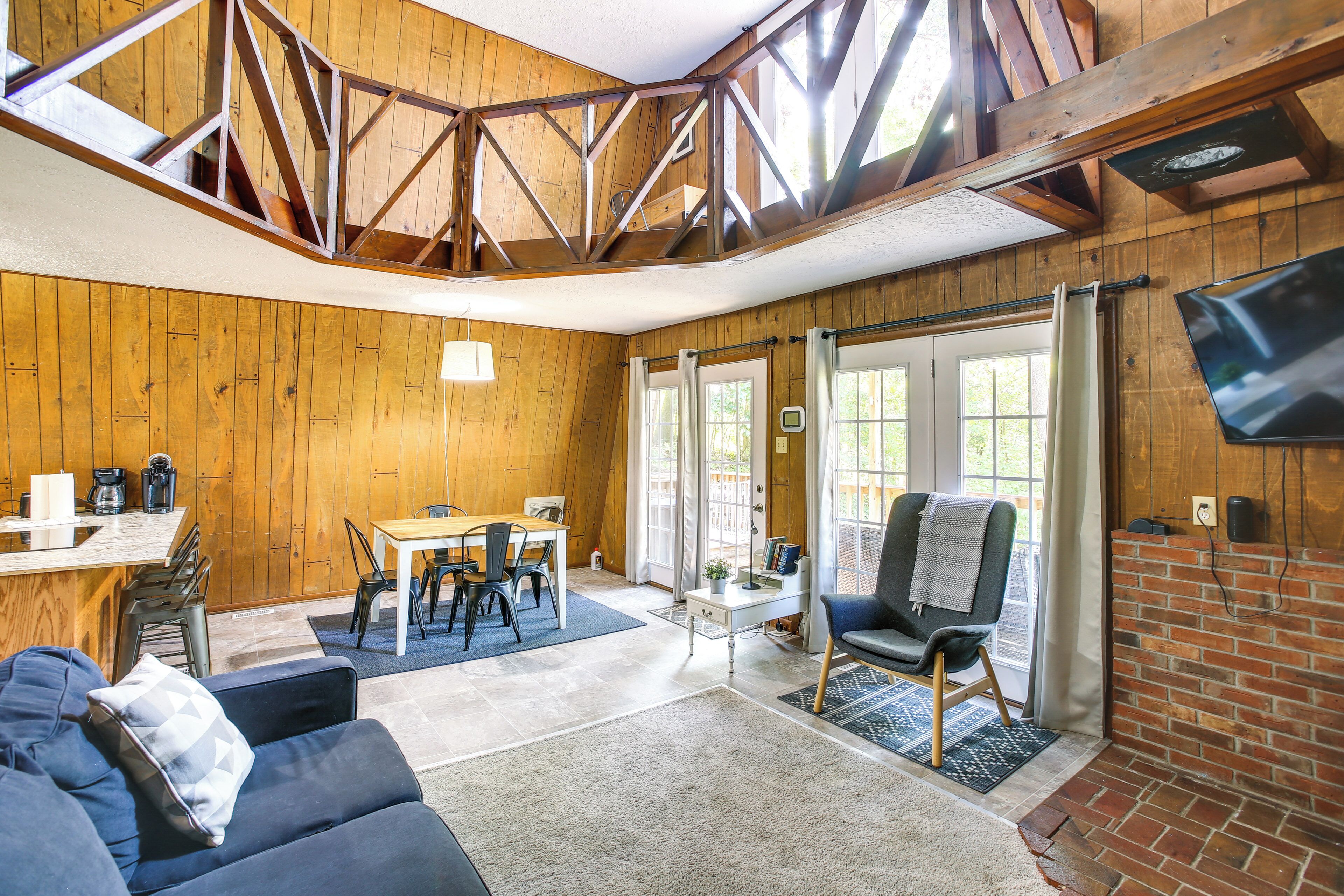 Secluded Jamestown Cabin w/ Fire Pit!