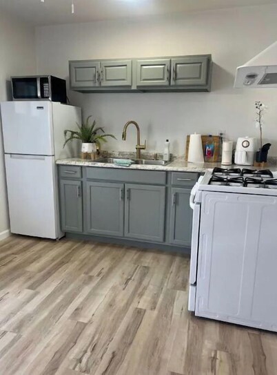 Cozy Apartment Centrally Located
