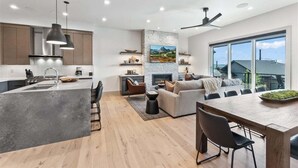 Unclassified image, 4 of 43, button - KBM Resorts Canyons Village Luxurious 5bdrm, Pool Table and TV Room, Chefs Kitchen, Wi-fi! (Park City)
