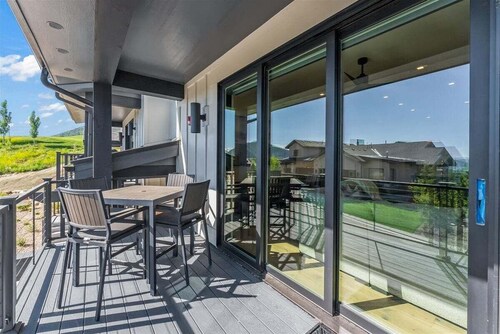 KBM Resorts Canyons Village Luxurious 5bdrm, Pool Table and TV Room, Chefs Kitchen, Wi-fi!