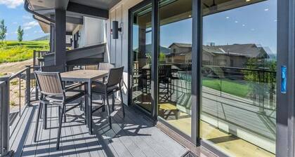 KBM Resorts Canyons Village Luxurious 5bdrm, Pool Table and TV Room, Chefs Kitchen, Wi-fi!