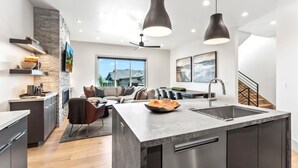 Unclassified image, 5 of 43, button - KBM Resorts Canyons Village Luxurious 5bdrm, Pool Table and TV Room, Chefs Kitchen, Wi-fi! (Park City)