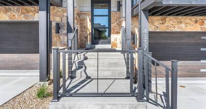 KBM Resorts Canyons Village Luxurious 5bdrm, Pool Table and TV Room, Chefs Kitchen, Wi-fi!