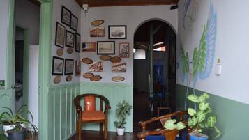 Traditional Room | Living area | 32-inch LED TV with cable channels