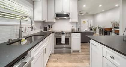 Welcome to this magnificent 5-bedroom home