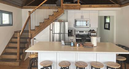 Lake/beach front property with kayaks, pedal boat, & row boat, near Tawas Bay