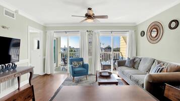 Condo, Multiple Beds (Silver Moon) | Living area