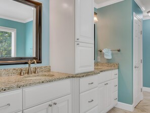 Bathroom - Simply Tybee (Tybee Island)