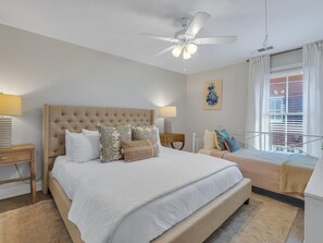 Apartment, 1 King-Bett (Crown of Crawford Square Carriage) | 1 Schlafzimmer