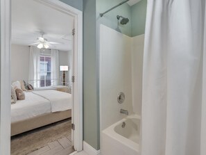 Apartment, 1 King-Bett (Crown of Crawford Square Carriage) | 1 Schlafzimmer