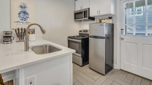 Apartment, 1 Katil Raja (King) (Crown of Crawford Square Carriage) | Dapur peribadi