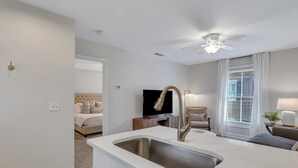Apartment, 1 Katil Raja (King) (Crown of Crawford Square Carriage) | Dapur peribadi