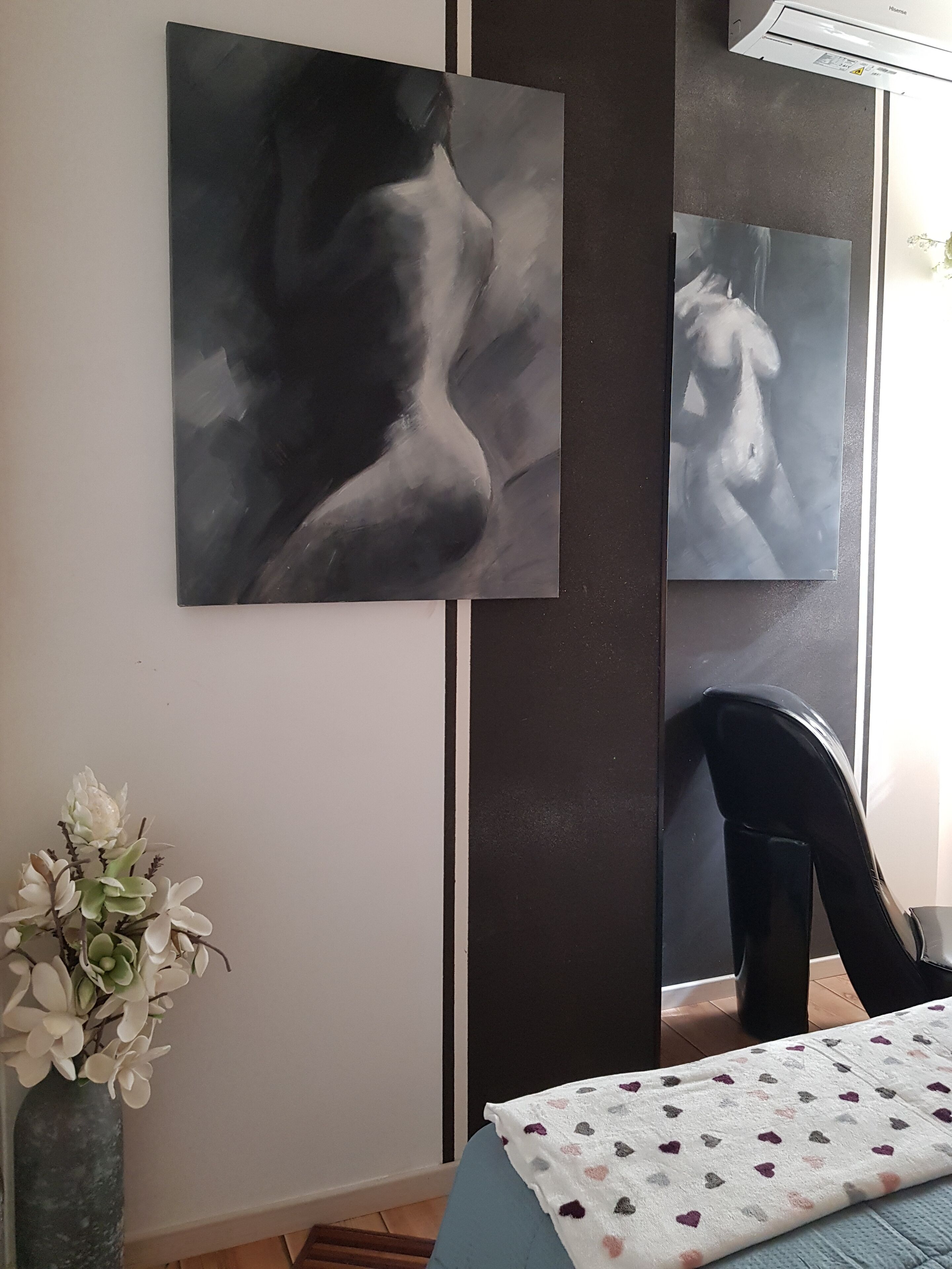 2 chambres, bureau, fer et planche à repasser, lit parapluie