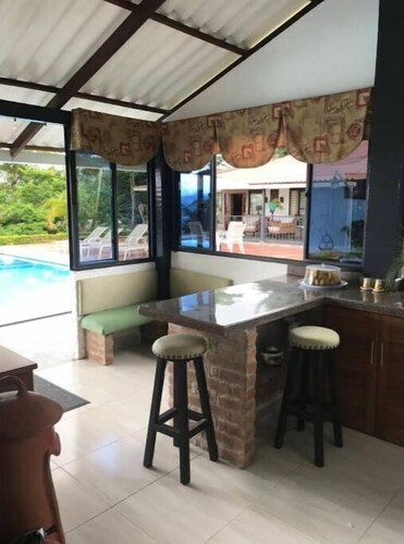 Cheerful 6 Bedroom Villa with pool in the Andes