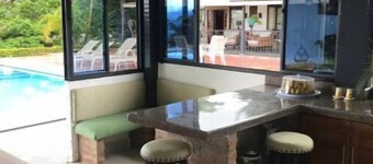 Cheerful 6 Bedroom Villa with pool in the Andes