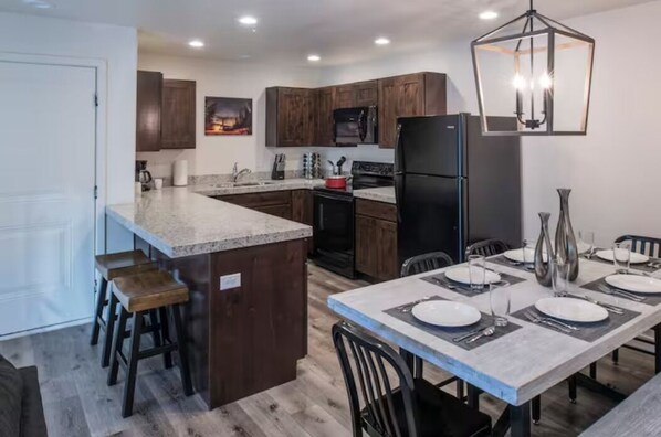 Fridge, microwave, oven, dishwasher - 4-B The Slick Rock Condo (Ground Floor/Pool Side) (Moab)