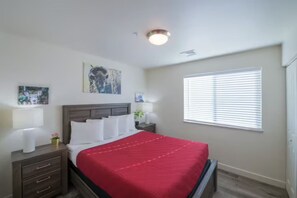 4 bedrooms, iron/ironing board, WiFi, bed sheets
