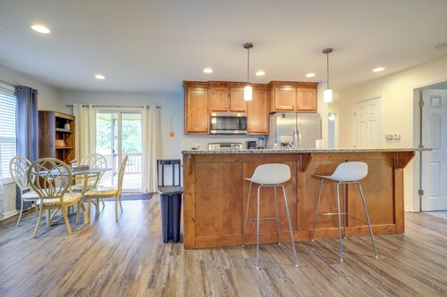 Covered Balcony! Family-Friendly Lansing Home