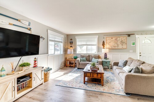 Pet-Friendly Westport Vacation Rental w/ Hot Tub!