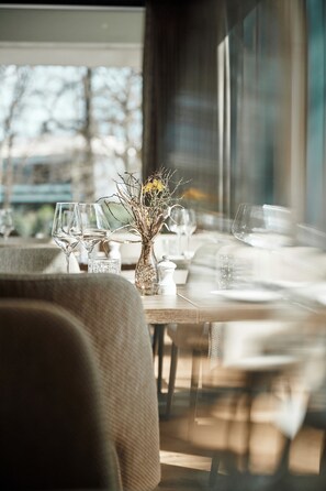 包含每日自助早餐