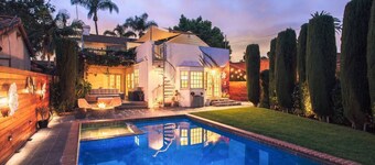 Chestnut Suite 102 with pool, hot tub & parking