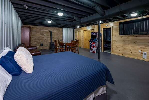 3 bedrooms, WiFi, bed sheets - 70 acre Mountain farmstead - Mountain Haven Retreat (Sevierville)