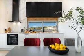 Kühlschrank, Ofen, Herdplatte, Geschirrspüler